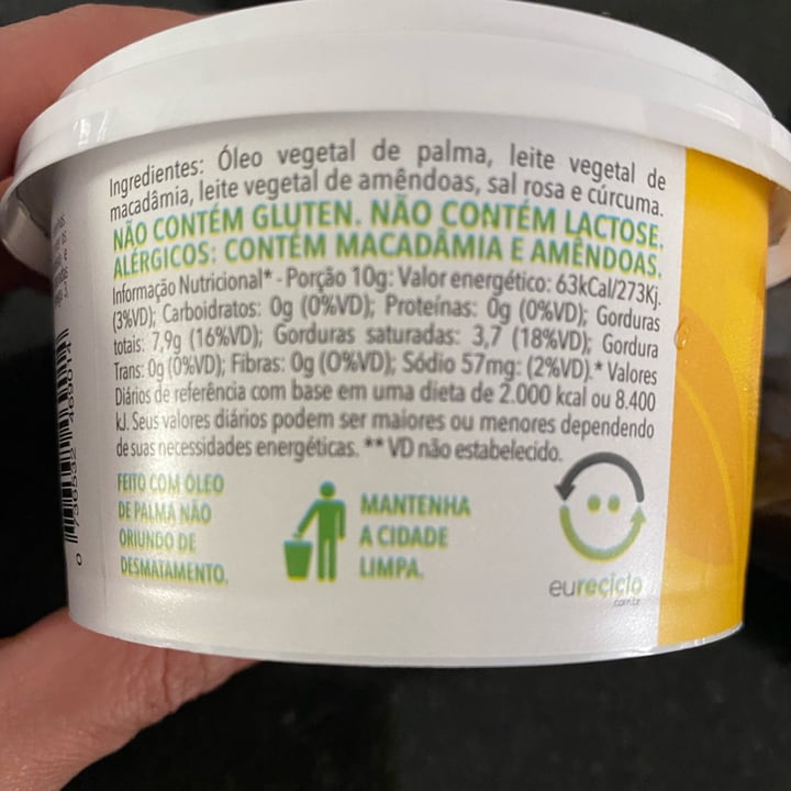 photo of Basi.co Manteiga vegetal shared by @adrianazichiaromano on  20 Jan 2023 - review