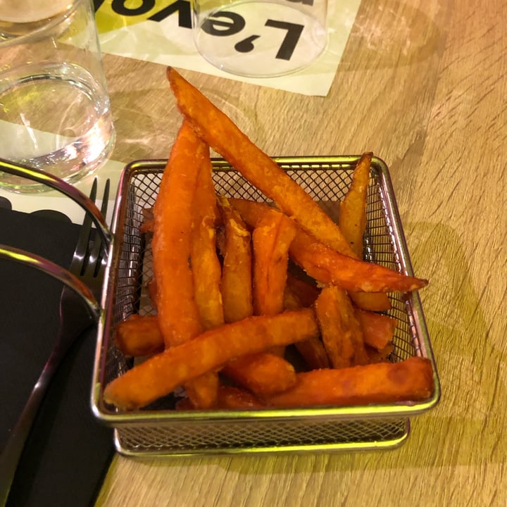 photo of Impact Food Sweet french fries shared by @violettaplantbased on  10 Feb 2023 - review