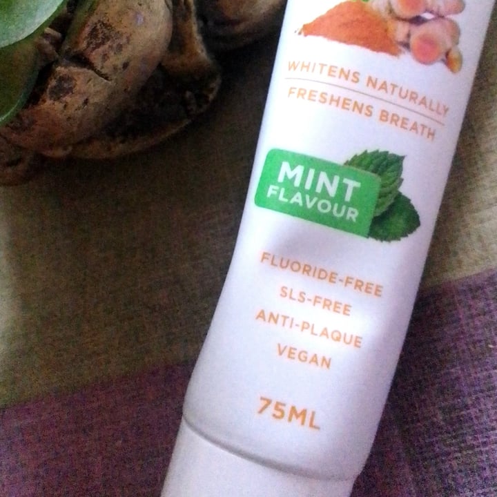 photo of OptiSmile natural Tumeric Toothpaste shared by @berengueremy on  02 Aug 2023 - review