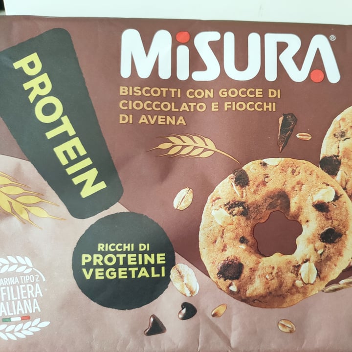 photo of Misura biscotti Protein con gocce cioccolato e fiocchi di avena shared by @pandarosso on  09 May 2023 - review