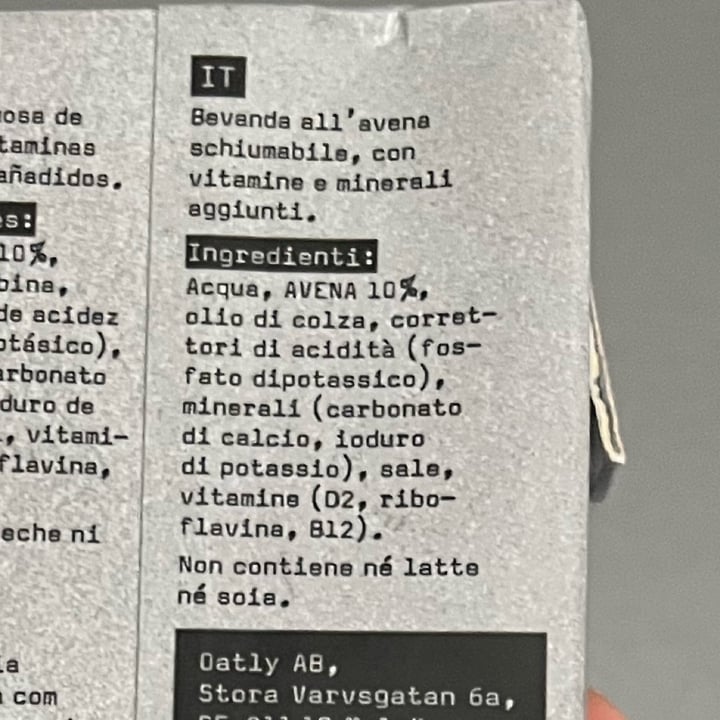 photo of Oatly Avena Avoine Barista Edition shared by @giuliettaveg on  19 May 2023 - review