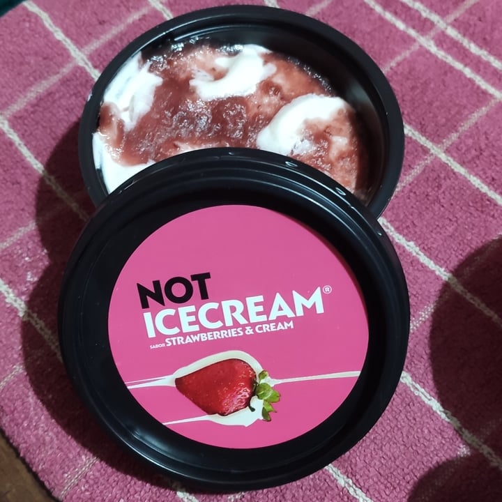 photo of NotCo Not Ice Strawberry & Cream shared by @martinpaezi on  19 Jul 2023 - review