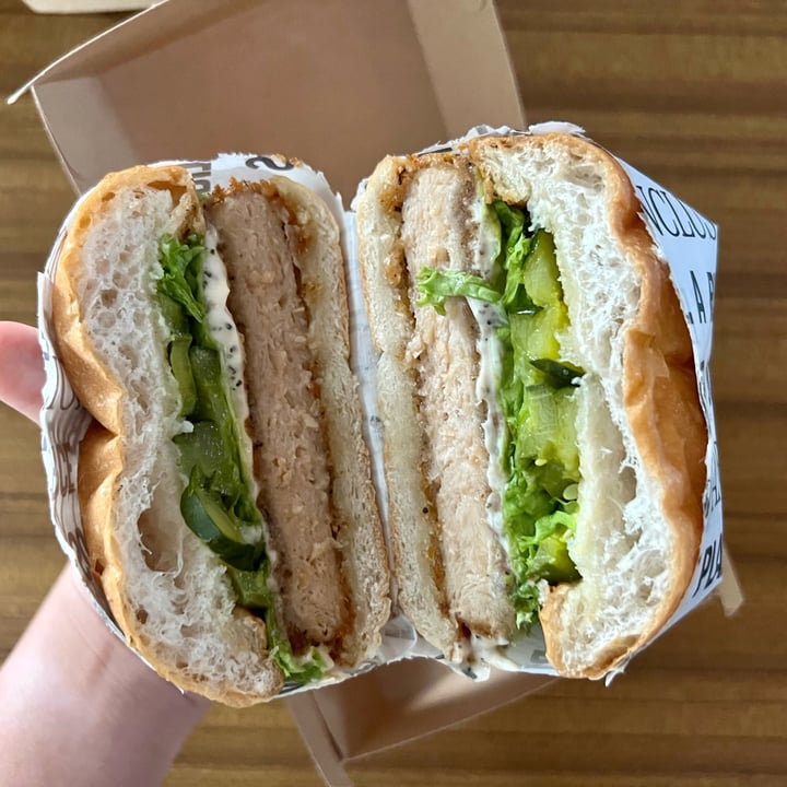 photo of VeganBurg Singapore Cracked Mayo Burger shared by @erialc on  18 Jul 2023 - review