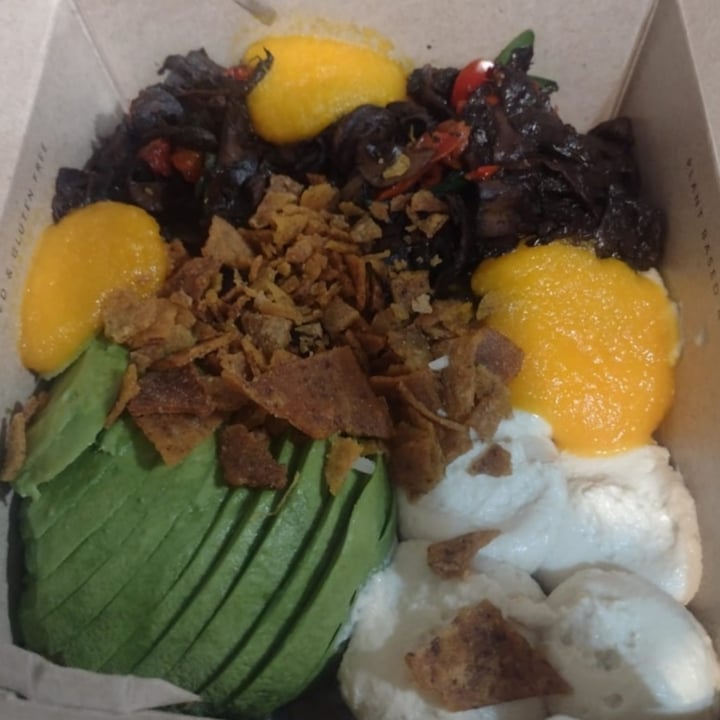 photo of Let it V - Vegan Sushi Crunchy Poke shared by @aliasvegan on  10 Jan 2023 - review