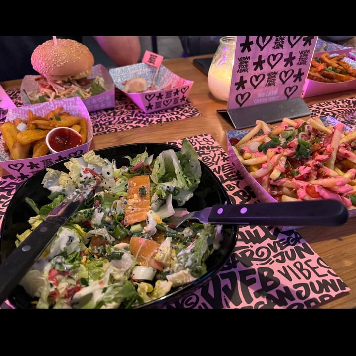 photo of Vegan Junk Food Bar T.R.U.F supreme shared by @marycolettenatasha on  14 Feb 2023 - review