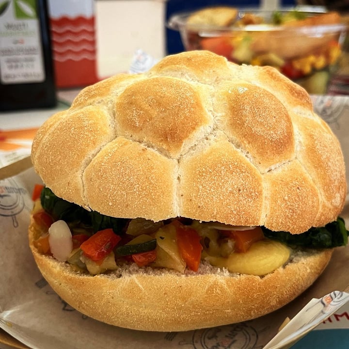 photo of Vistamare Panino Vegano shared by @pugliaveg on  13 Feb 2023 - review