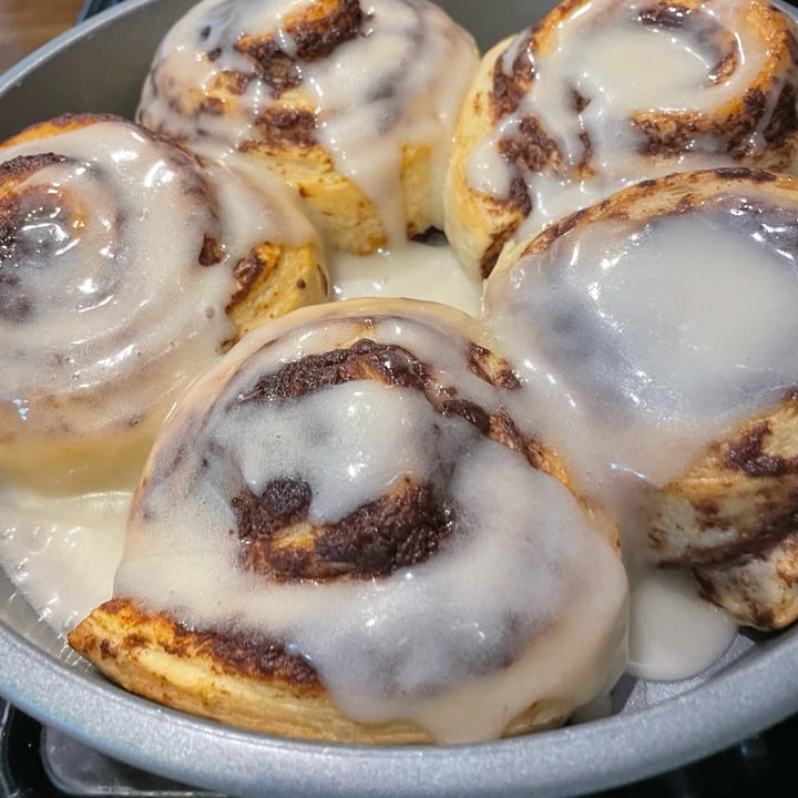 photo of Immaculate Organic Cinnamon Rolls with Icing shared by @veggietable on  05 Jan 2023 - review