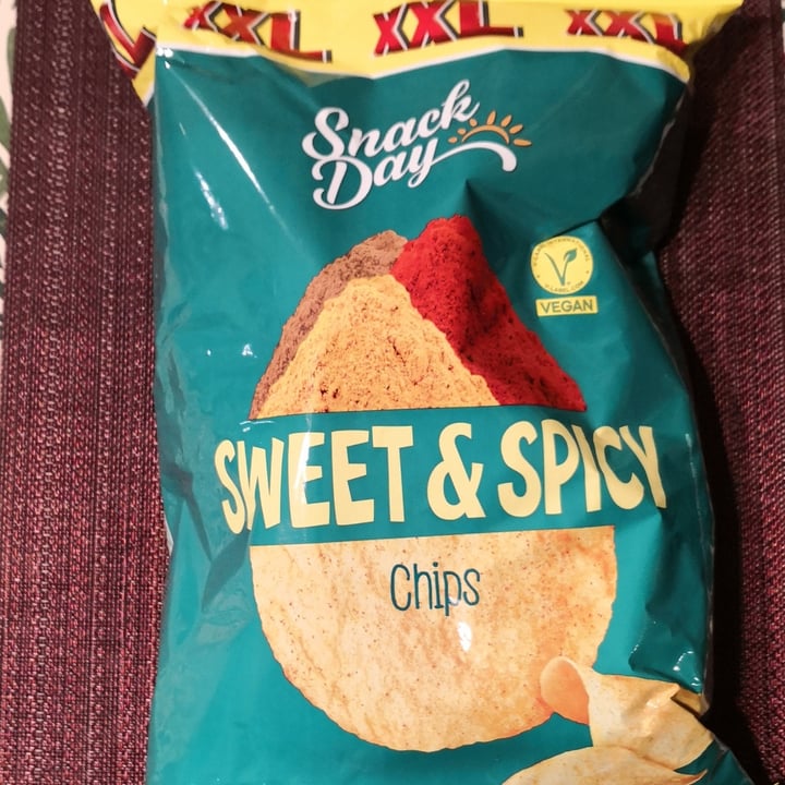 photo of Snack Day sweet & spicy chips shared by @claudiasquillante on  23 May 2023 - review