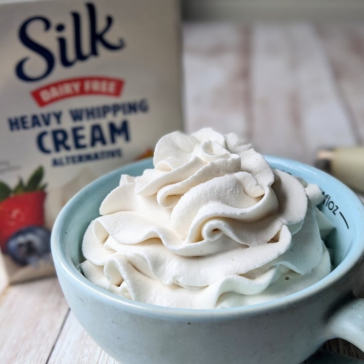 photo of Silk Silk Heavy Whipping Cream Alternative shared by @theveganfeast on  06 Jan 2023 - review