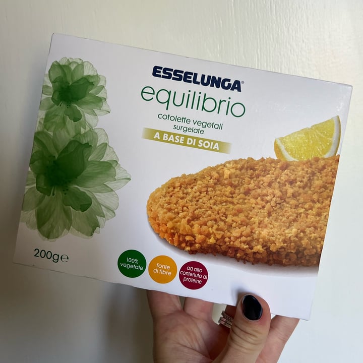 photo of Esselunga equilibrio Cotolette vegetali surgelate shared by @elisacanella93 on  01 Jun 2023 - review