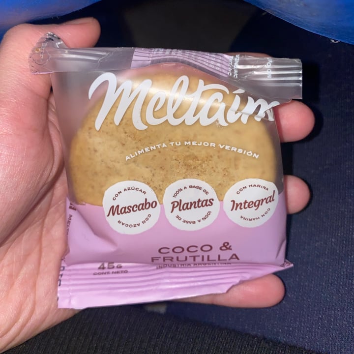 photo of Meltaím Alfajor Coco & Frutilla shared by @bbelen on  27 Jul 2023 - review