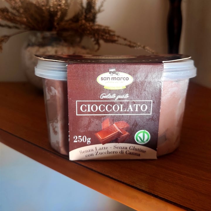 photo of San marco Gelato gusto cioccolato shared by @scatolettadiceci on  06 Aug 2023 - review