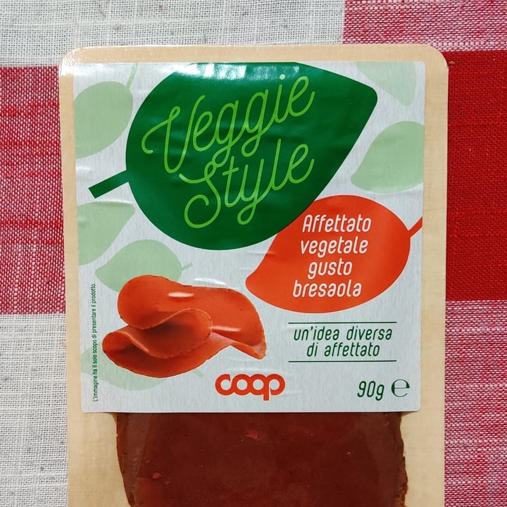 photo of Coop affettato vegetale gusto bresaola shared by @alealealeale on  11 Jun 2023 - review