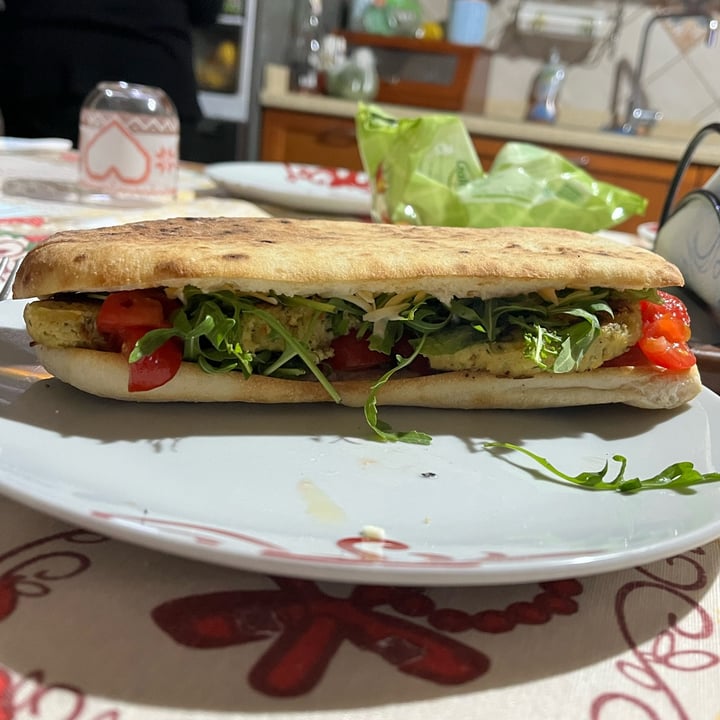 photo of Bio Decò burger tofu e zucchine shared by @ademarsi on  17 Apr 2023 - review