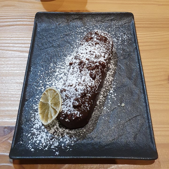 photo of Misticanza - Osteria dalla terra Financier al lime, caramello al burro di arachidi e glassa rocher alle noccioline shared by @annaflavia on  17 Mar 2023 - review