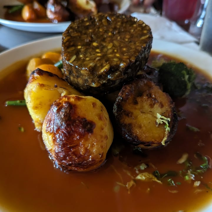 photo of Beck and Call Vegan Sunday Roast shared by @pointsofellie on  08 Jul 2023 - review