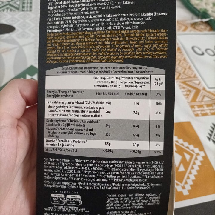 photo of Moser Roth 74% dark chocolate bar shared by @carlamarotta on  06 Jun 2023 - review