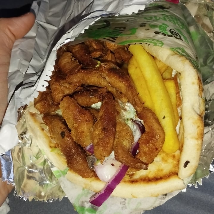 photo of What The Pitta Camden Vegan Gyros shared by @sunmoony on  02 Aug 2023 - review