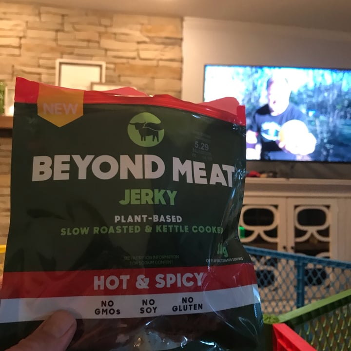 photo of Beyond Meat Jerky Hot & Spicy shared by @billysnow on  25 Apr 2023 - review