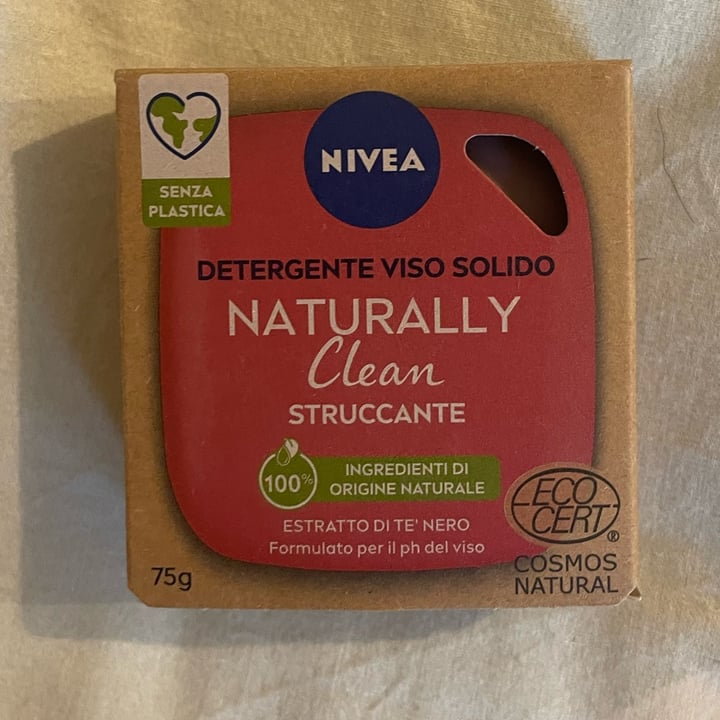 photo of Nivea Detergente Viso Solido “Naturally Clean” Struccante shared by @nadiste on  16 Jan 2023 - review