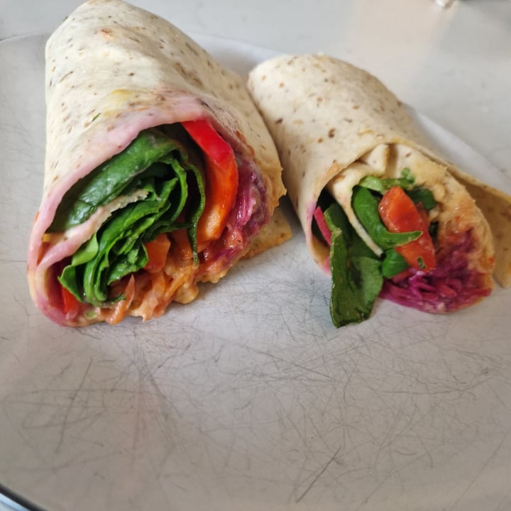 photo of Pret A Manger Humous and Chipotle Wrap shared by @jakhalazi on  01 Mar 2023 - review