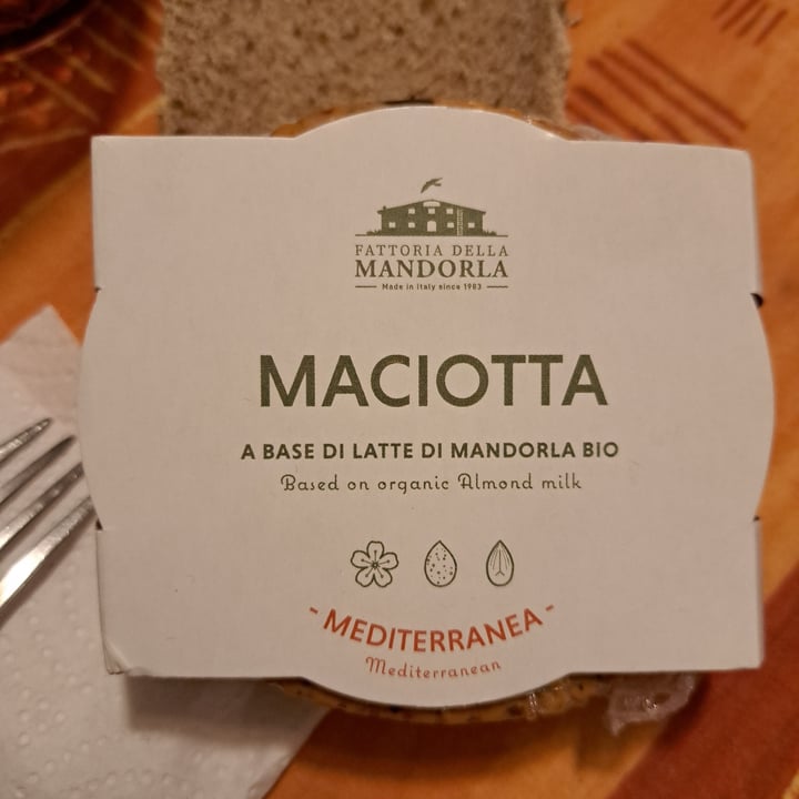 photo of La fattoria della mandorla Maciotta Mediterranea shared by @urletto on  20 Dec 2022 - review