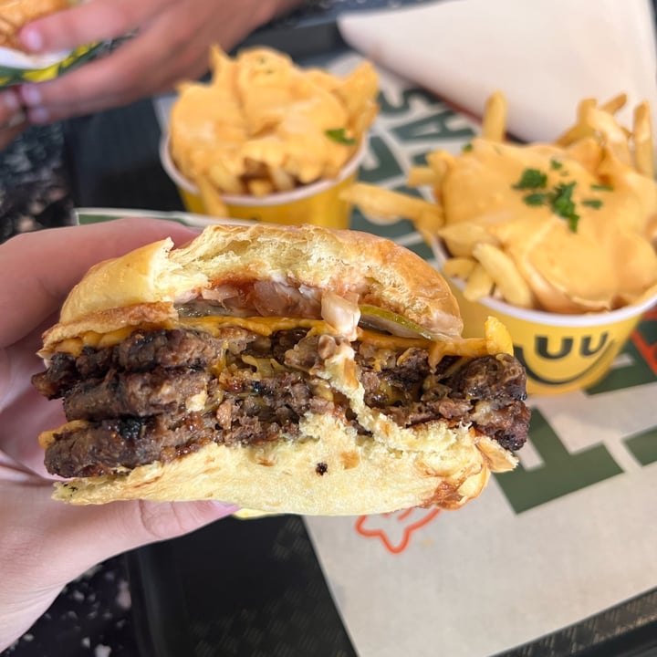 photo of JOY burgers TRIPLE CHEESEBURGER shared by @nicorita on  26 Dec 2022 - review