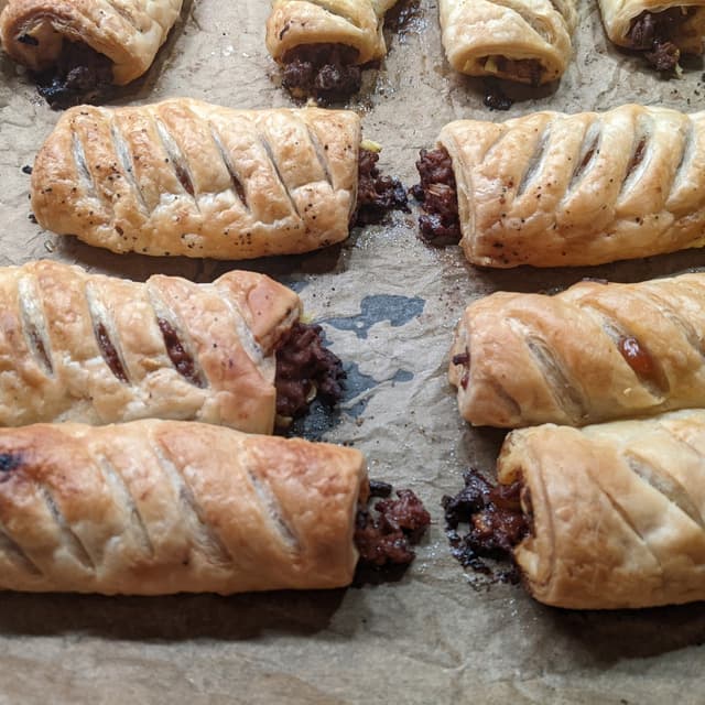 Sausage rolls from Bird's Eye Green Cuisine - Vegan Product Reviews ...