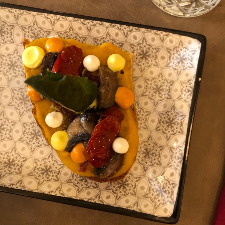 photo of Cavò Bistrot Bruschetta shared by @pistacchina on  29 Apr 2023 - review