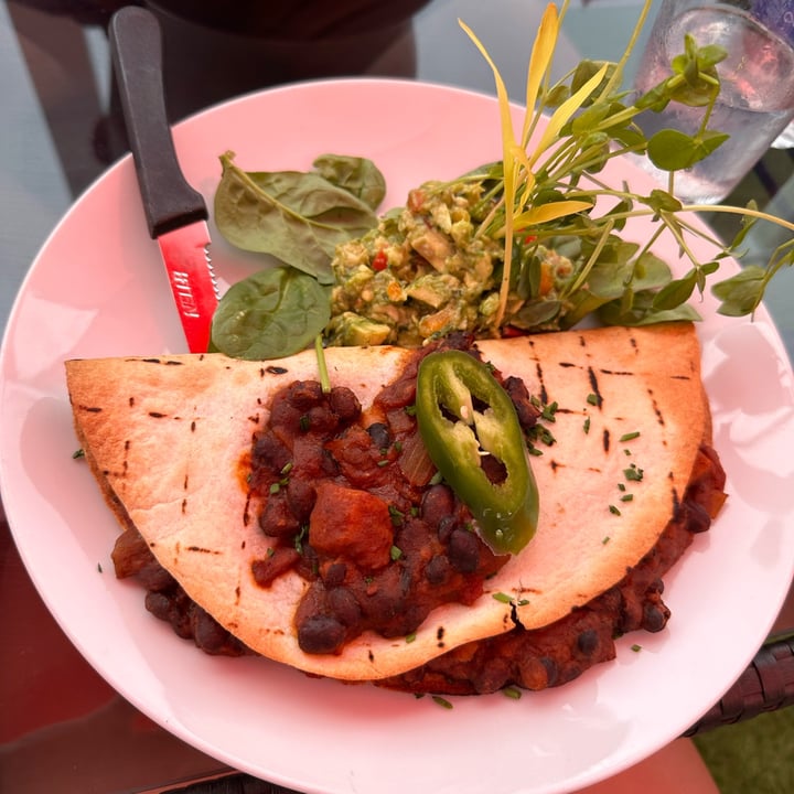 photo of Sõl Kitchen Spicy Black Bean Quesadilla ( Made Vegan) shared by @blondechickpea on  16 Jul 2023 - review