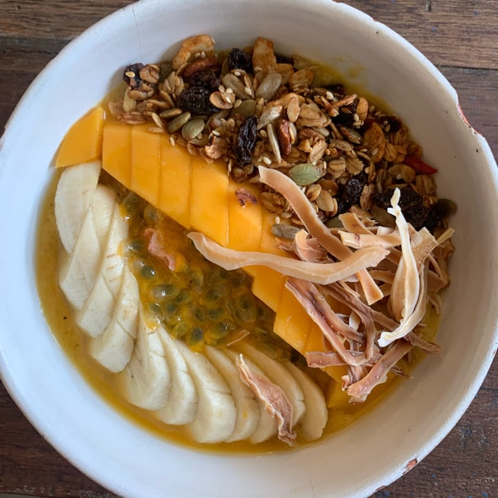 photo of Backyard Cafe Tropical Bowl shared by @tiascaz on  12 Feb 2023 - review