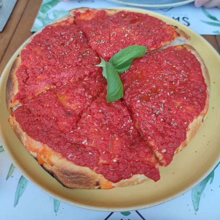 photo of Santa - La Pizza Buona e Giusta Desenzano del Garda Pizza Marinara shared by @juliasuntinger on  18 Jul 2023 - review