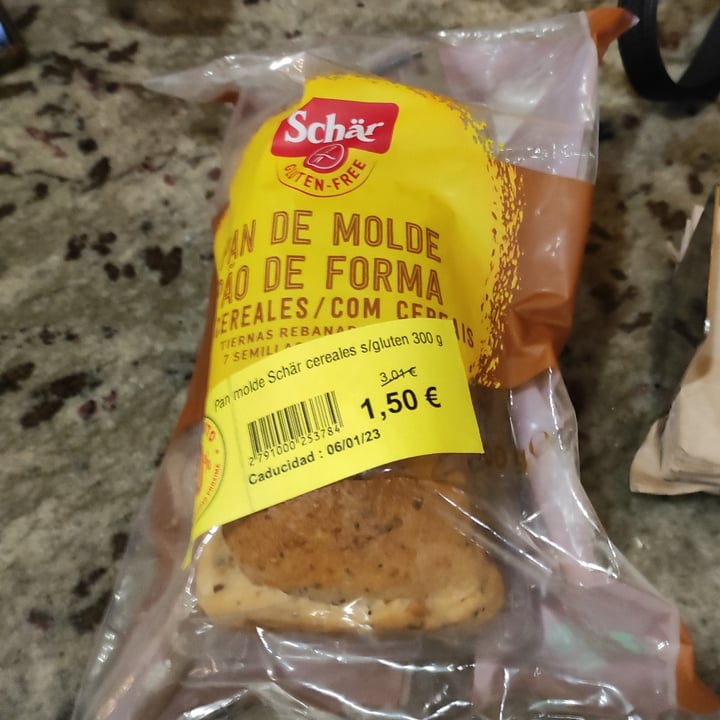photo of Schär Gluten Free Hamburger Buns shared by @luissddo on  04 Jan 2023 - review