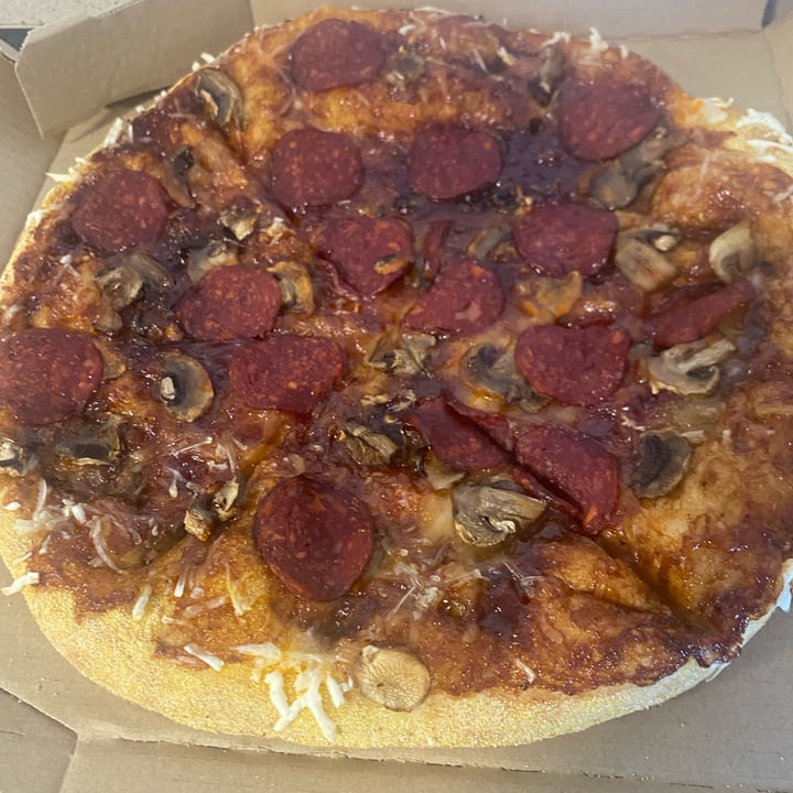 photo of Domino's Pizza Pizza vegana de peperoni shared by @susana01 on  04 Jul 2023 - review