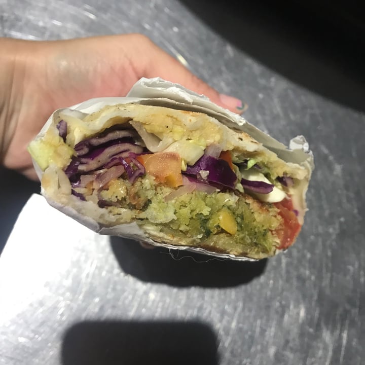 photo of The Mystic fog beer & co. wrap de falafel shared by @ceciliamarnero on  27 Apr 2023 - review