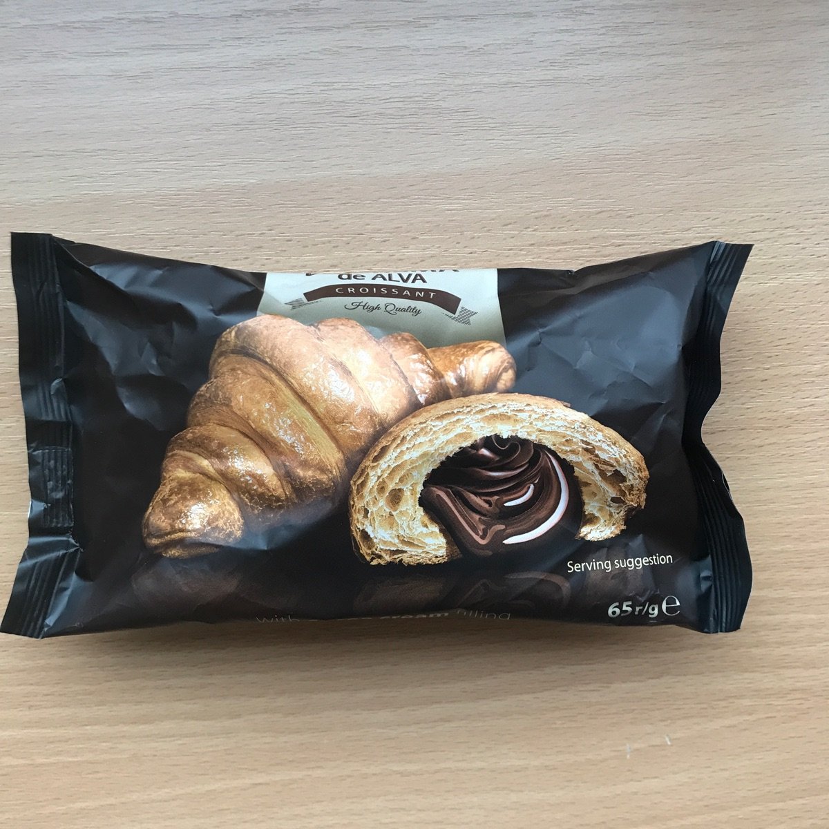Croissant With Cocoa Cream Filling from La Crema de Alva