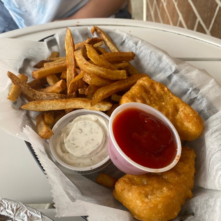 photo of Zammy's Vegan Kitchen Fish Basket shared by @duckylover on  14 Aug 2023 - review