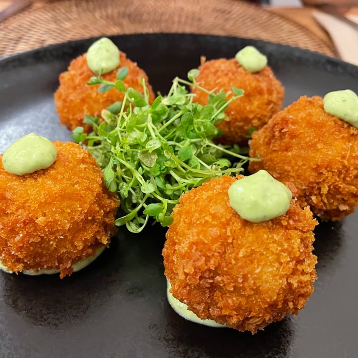 photo of Café Floh Croquetas De Quinoa shared by @chyehiong on  31 Dec 2022 - review