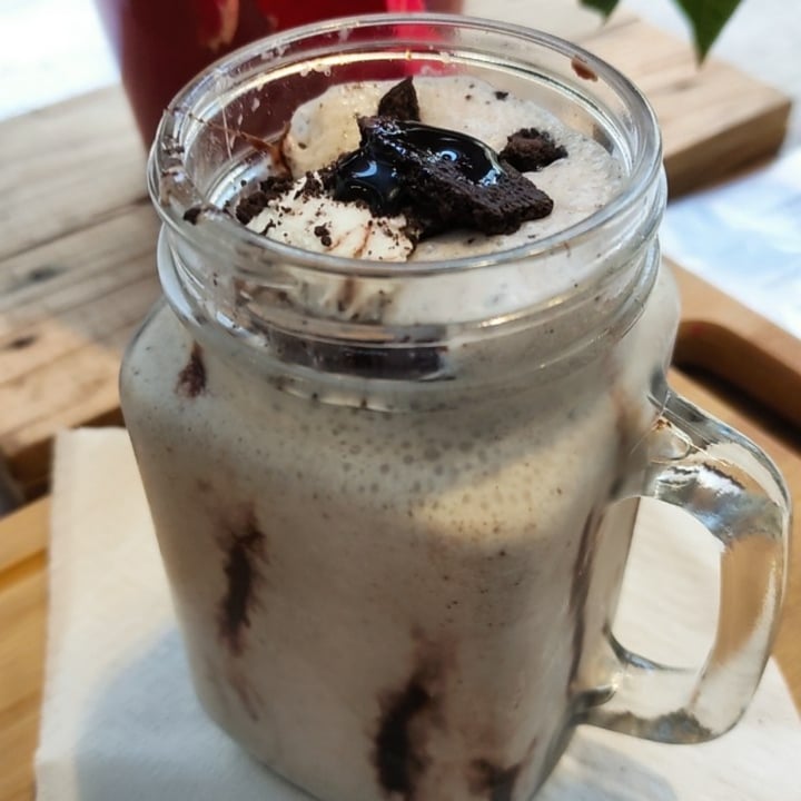 photo of The Vegan Chef Umhlanga Cookies and Creme Mylkshake shared by @southafricannerd on  13 Jan 2023 - review