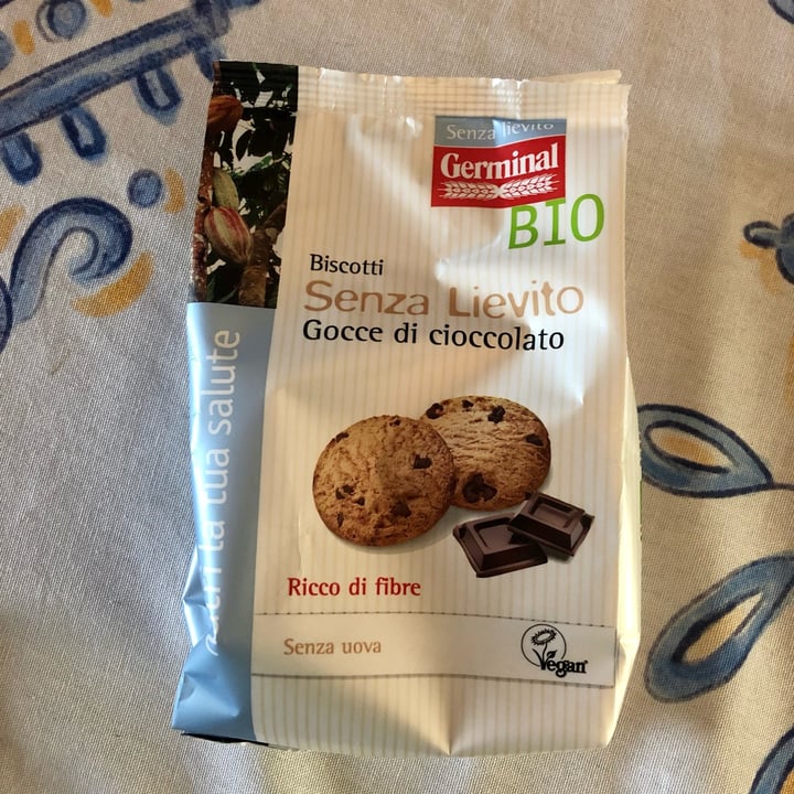 photo of Germinal Bio Biscotti senza lievito con gocce di cioccolato shared by @luana92 on  11 Mar 2023 - review