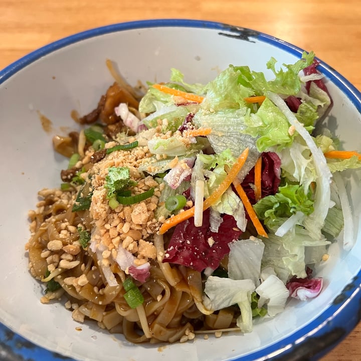 photo of li.ke : serious||thai||vegan Li.Ke Phad Thai shared by @aurorac on  11 Jan 2023 - review