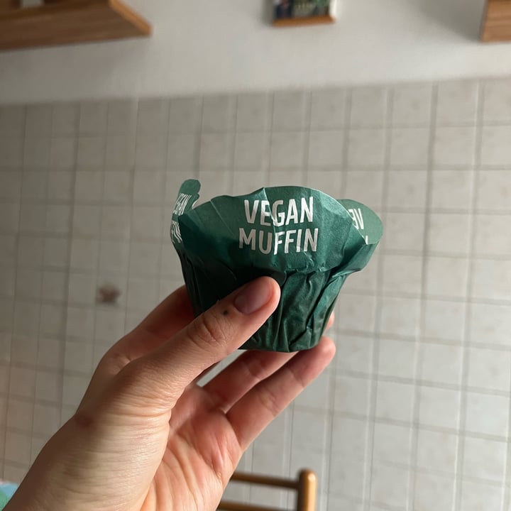 photo of Lidl Vegan Muffin shared by @giuliettaveg on  22 Apr 2023 - review