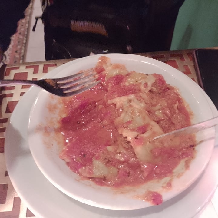 photo of Restaurante Buddhi Ravioles De Verdura Con Salsa Y Rawmesan shared by @euge86 on  26 Jan 2023 - review