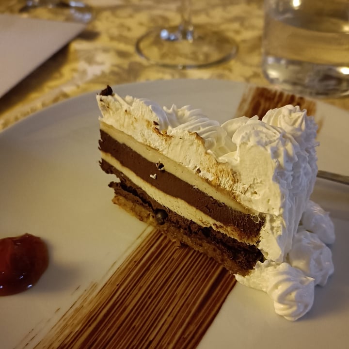 photo of Agriturismo Mulin Visconti torta crudista shared by @trolleygirl on  01 Mar 2023 - review