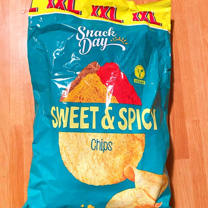 photo of Snack Day sweet & spicy chips shared by @hail-seitan on  15 May 2023 - review