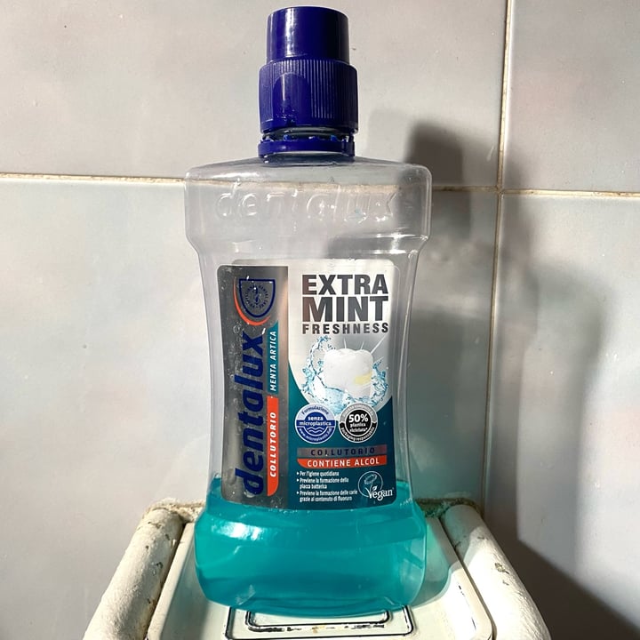 photo of Dentalux Colluttorio extra mint freshness shared by @eliamariotti on  01 Mar 2023 - review