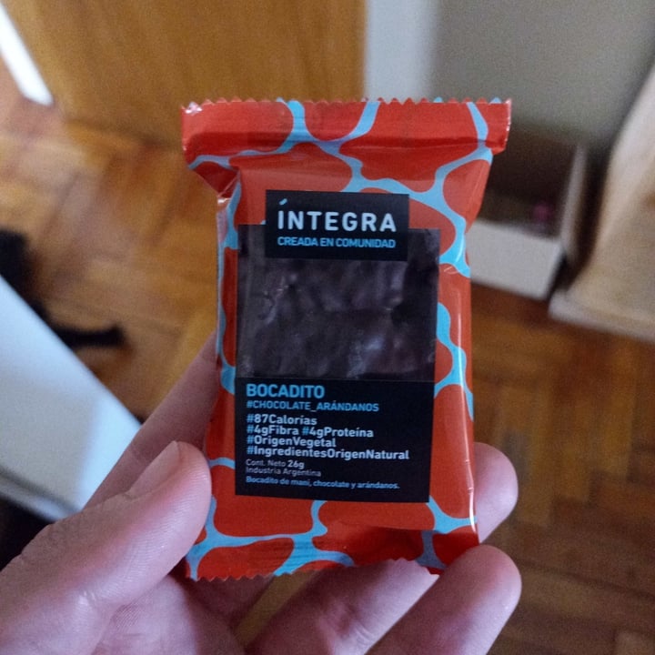 photo of Integra BOCADITO #arandanos_chocolate shared by @emilcesq on  10 Jan 2023 - review