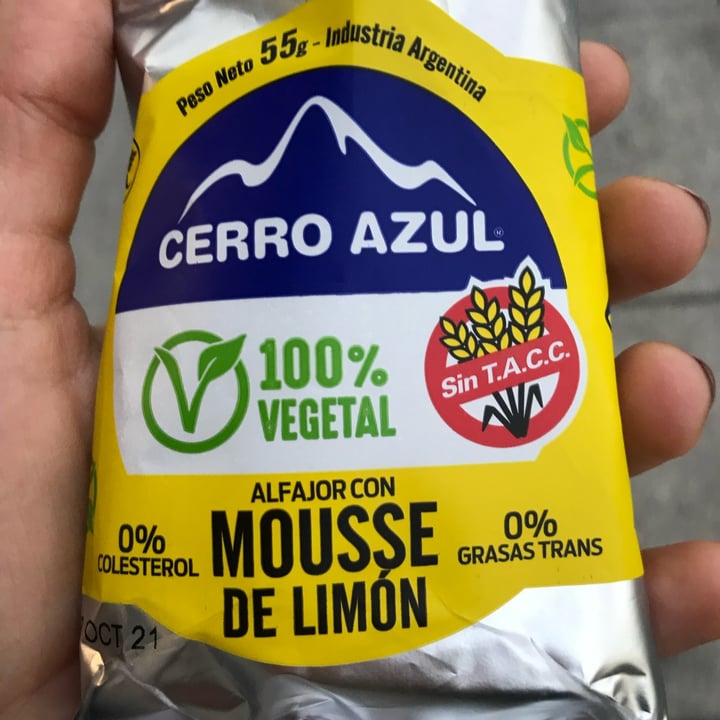 photo of Cerro Azul Alfajor con Mousse de Limón shared by @psivegsol on  14 Jan 2023 - review