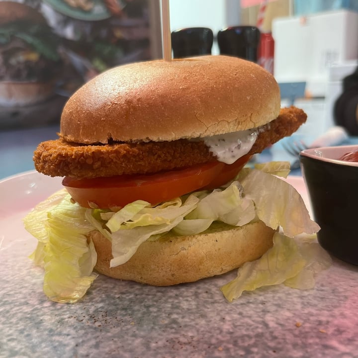 photo of Organic to go organic vegan chicken burger shared by @notavandrea on  30 Jul 2023 - review