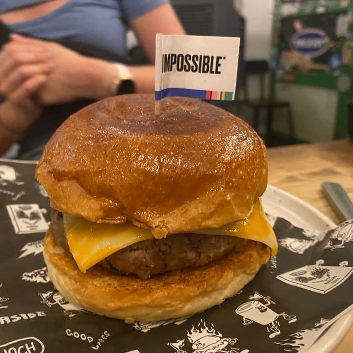 photo of (working title) | North Bridge Burger with Impossible Patty shared by @cywch on  08 May 2023 - review